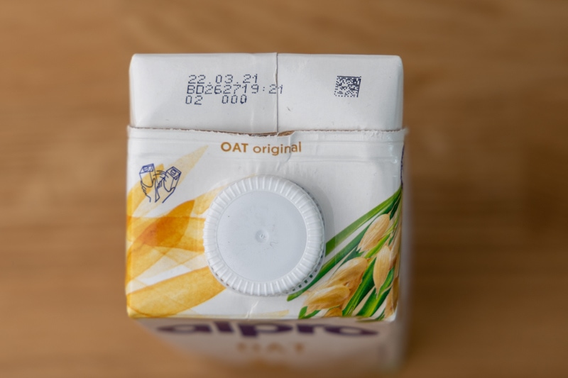 Fecha de la leche de avena en la etiqueta