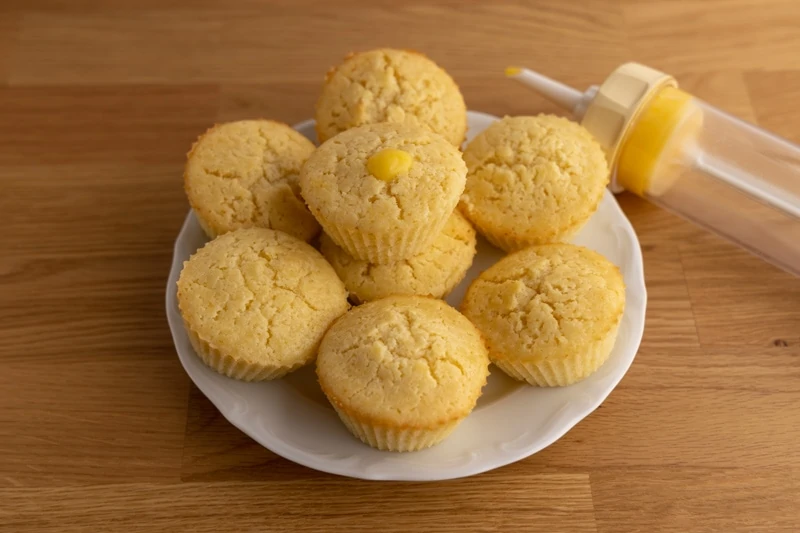 Relleno de cupcakes con crema de limón