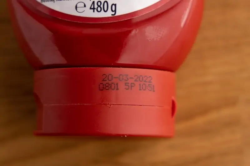 ¿Cuanto dura el ketchup La fecha de la etiqueta ayuda un poco.