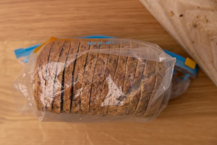Bread prepared for freezing
