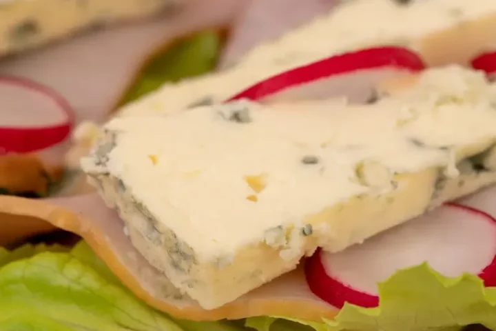 queso azul en pan 8