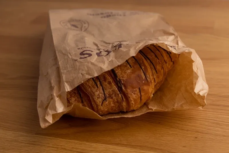 croissants en bolsa de papel