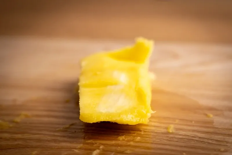 hueso de mango recortado