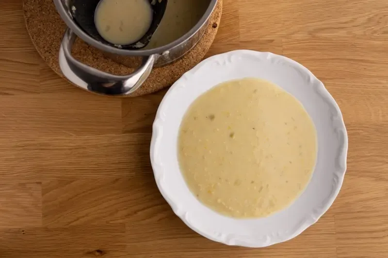 sopa de lentejas con crema de coco 2