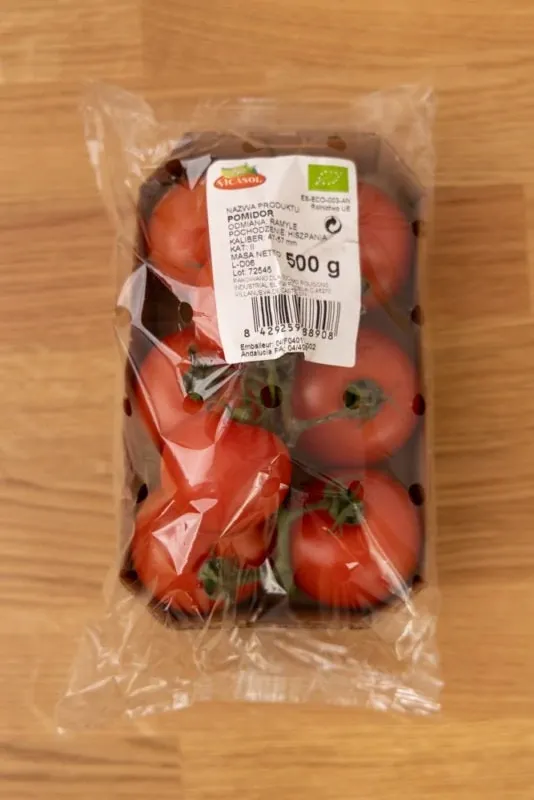 tomates en envase de carton